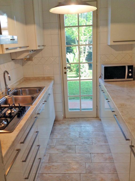 Holiday Home Villetta Cinquale Kamer foto